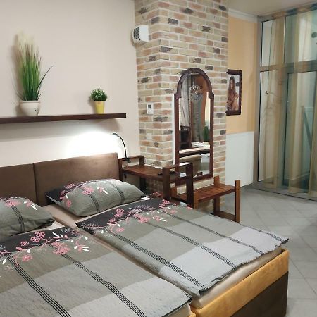 Apartman Holandska 120 Beroun Beroun  Exterior photo